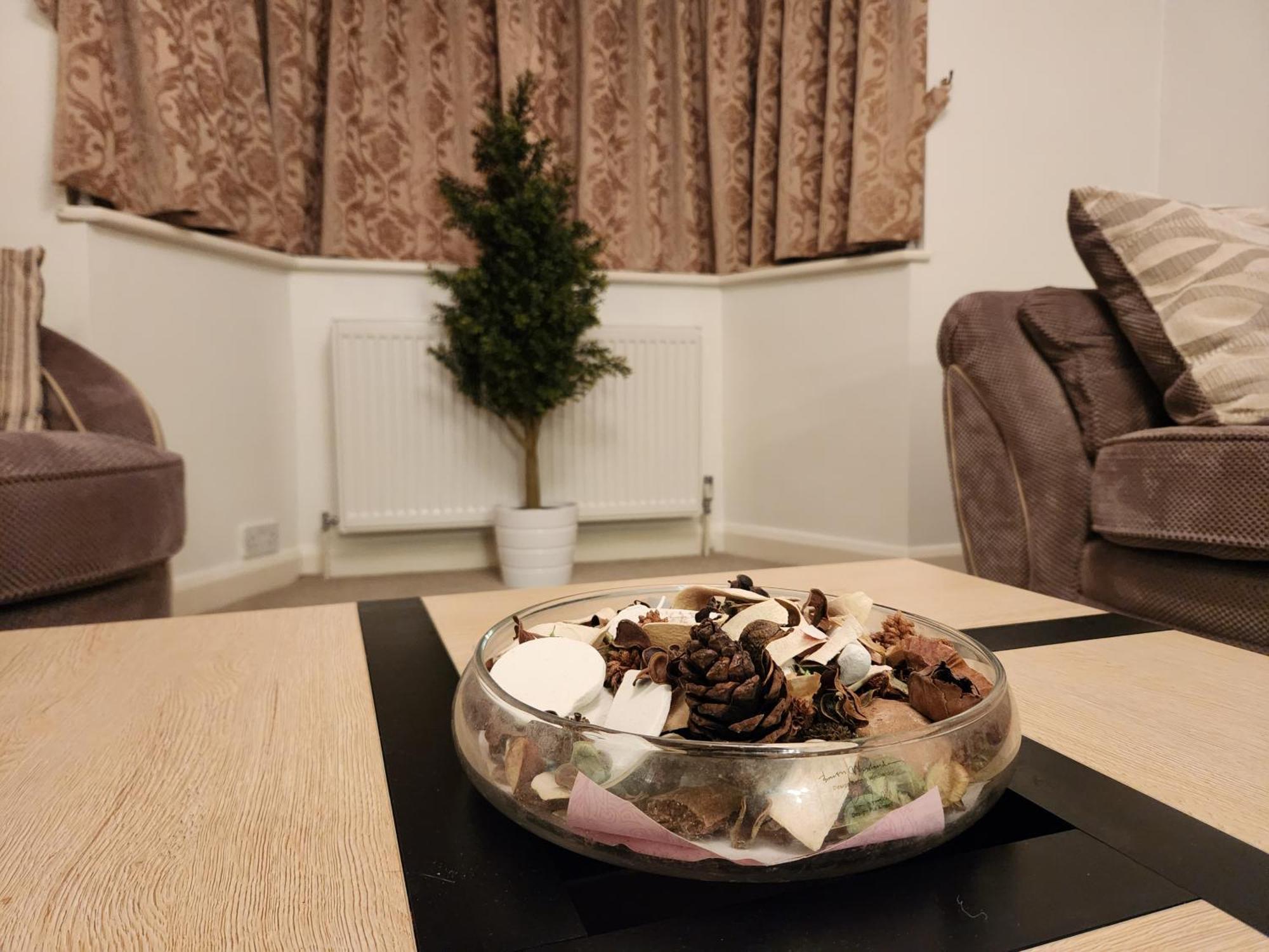 Elmdon House With 4 Spacious Bedrooms To Choose Birmingham Ngoại thất bức ảnh