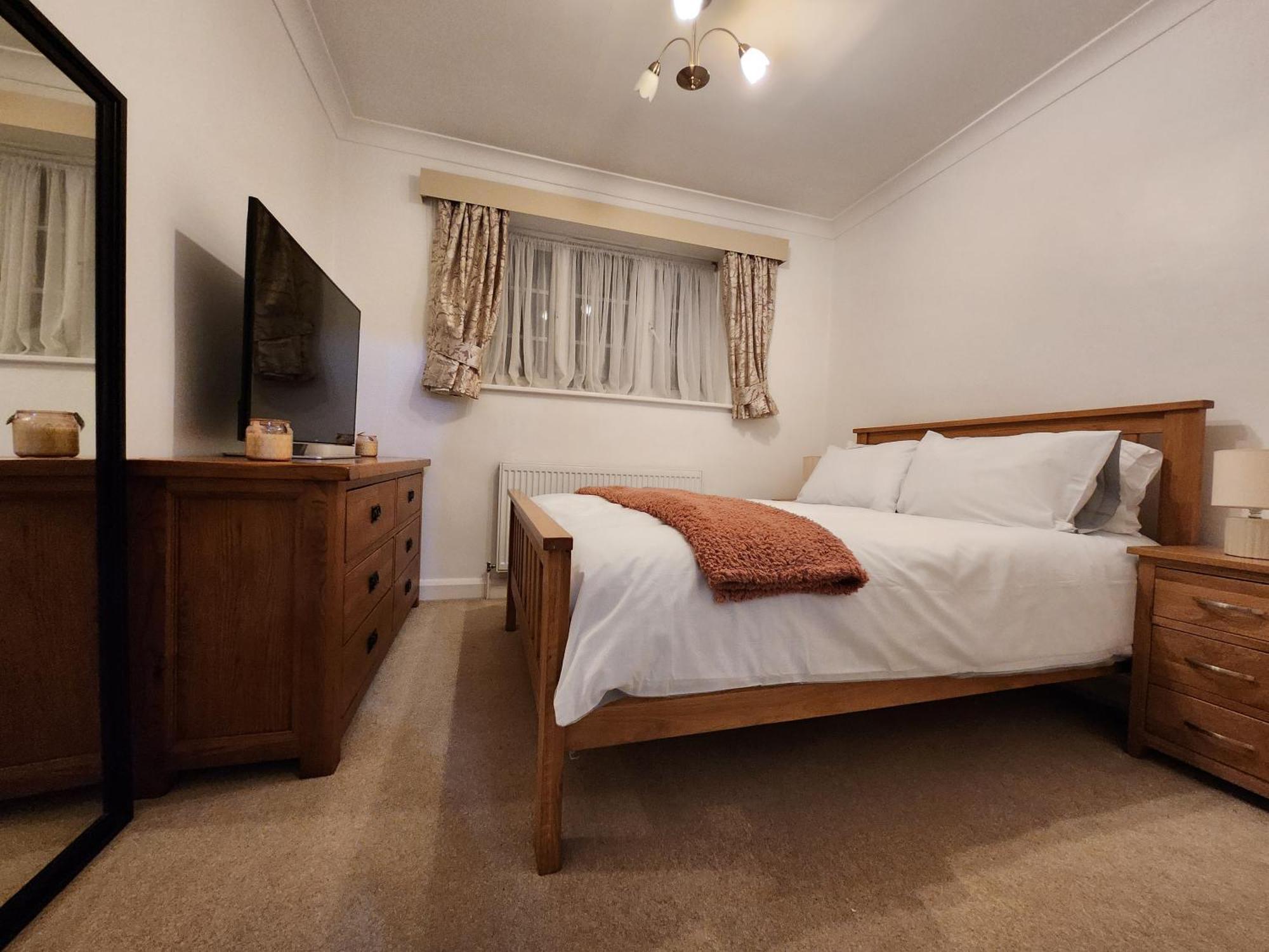 Elmdon House With 4 Spacious Bedrooms To Choose Birmingham Ngoại thất bức ảnh